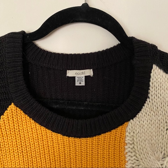 Ecoté Color Block Sweater - Picture 14 of 15
